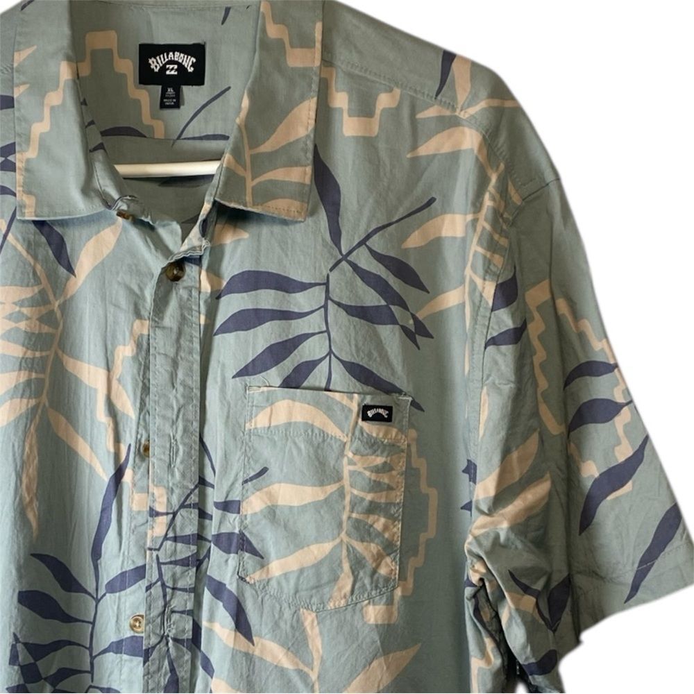 Billabong Men's Tropical Leaf Print Shirt